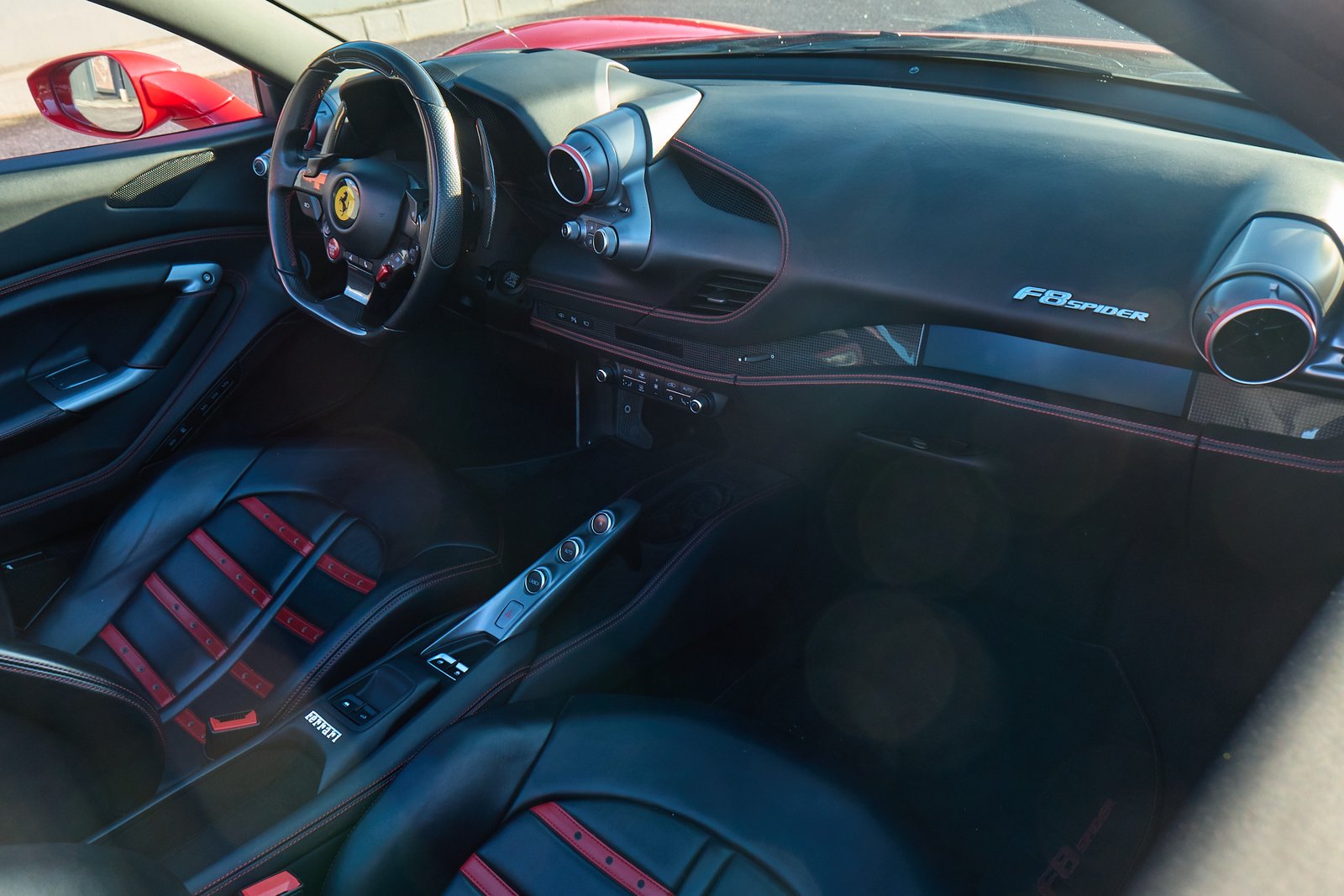 Ferrari F8 Spider — photo 9